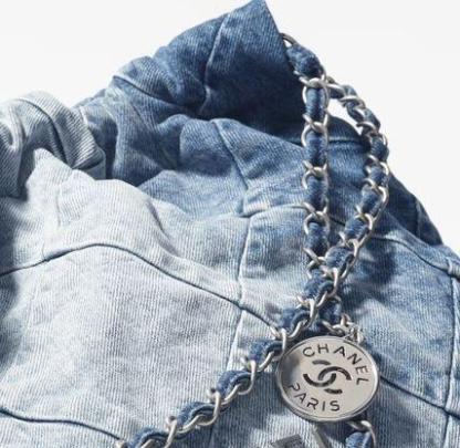 【希少☆色落ちデニムで爽やかに】CHANEL 22 デニムバックパック